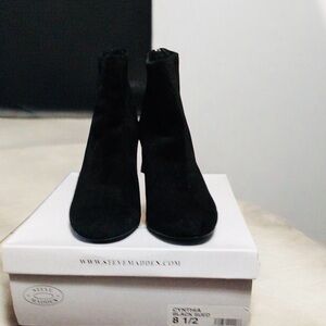 Steve Madden Elegant Black Ankle Booties